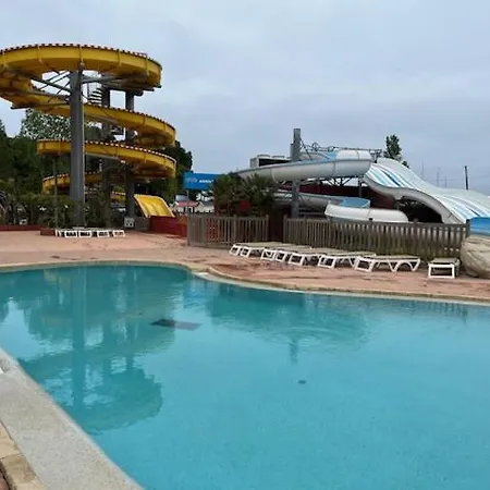 Mobil 4 A 6 Pers Le En Roussillon Camping