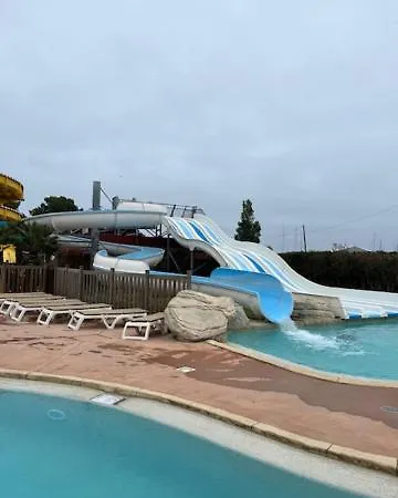 Mobil 4 A 6 Pers Le En Roussillon Campingplatz