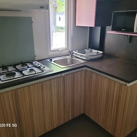 Mobil 4 A 6 Pers Le En Roussillon